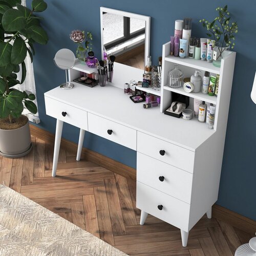 Masă cosmetică Bela White