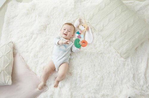 Hape Skládací pyramida Zajíček