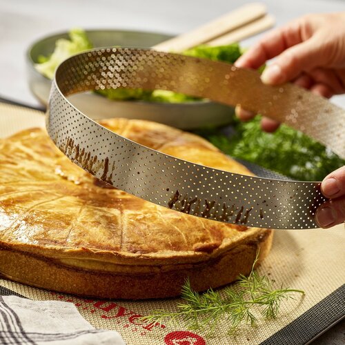 De Buyer 3098.09 perforált torta körkeret 24,5 cm,rozsdamentes acél
