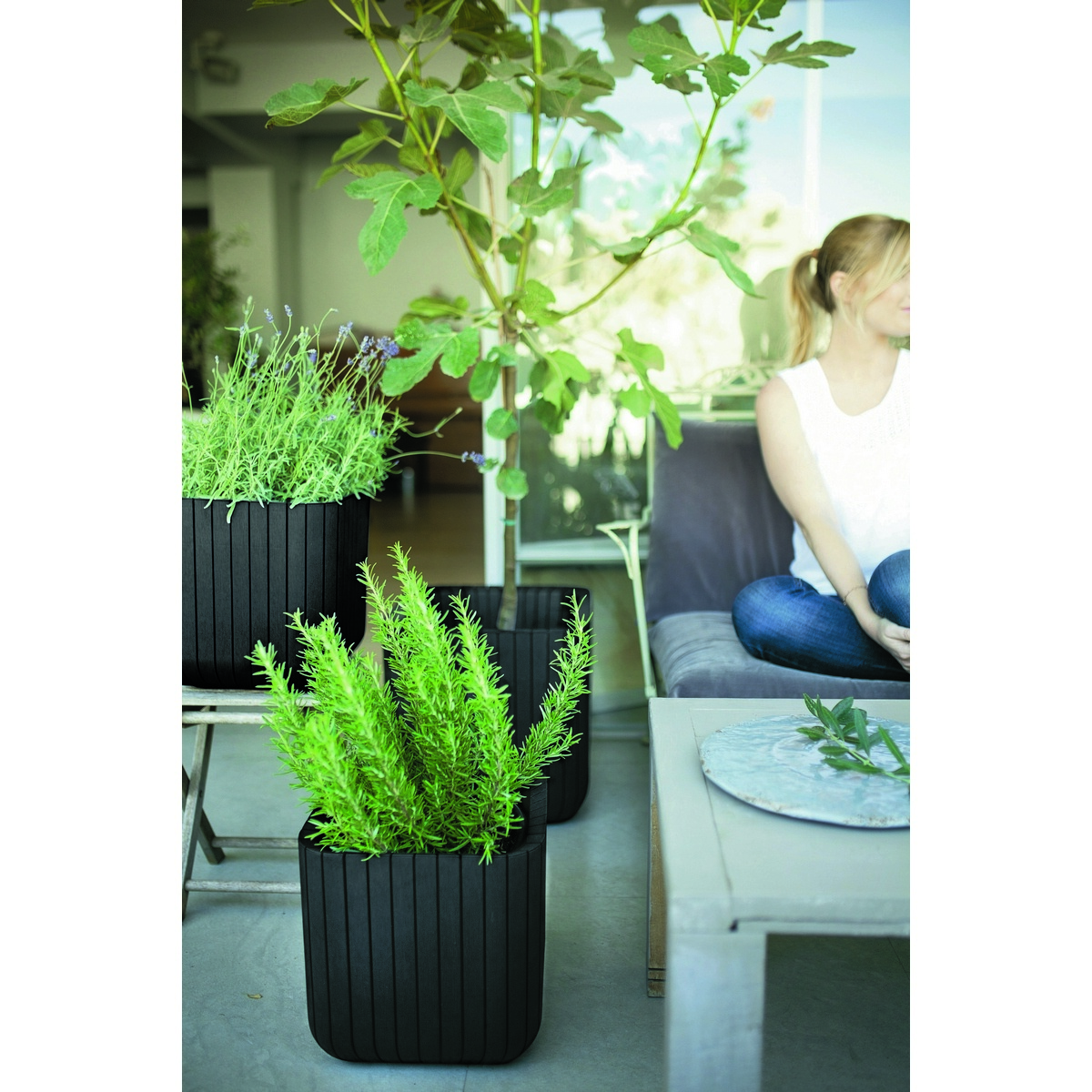 Keter Cube planter műanyag virágtartó M szürke, 30 x 30 x 30 cm, szürke termék 2. képe