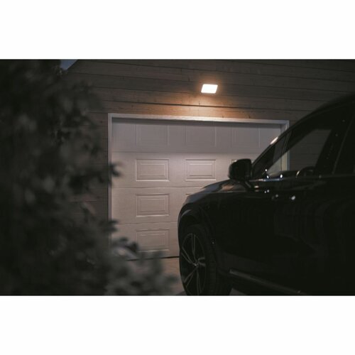 Philips Hue 17436/30/P7 zewnętrzny reflektor LED Welcome 2300 lm, czarny