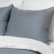 Satenasto posteljnino Luxury Collection bela/temno siva, 140 x 200 cm, 70 x 90 cm