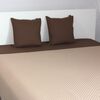 Prikrývka na posteľ Laurine tmavo hnedá a béžová, 220 x 240 cm