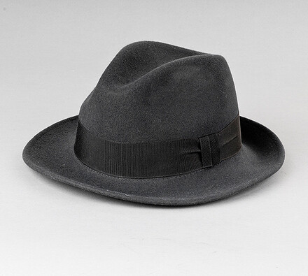 Pánsky klobúk Karpeta 8073, tm. sivý