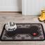 PET REBELLION Dinner Mate Little Paws Teppich unter den Napf, 40 x 60 cm