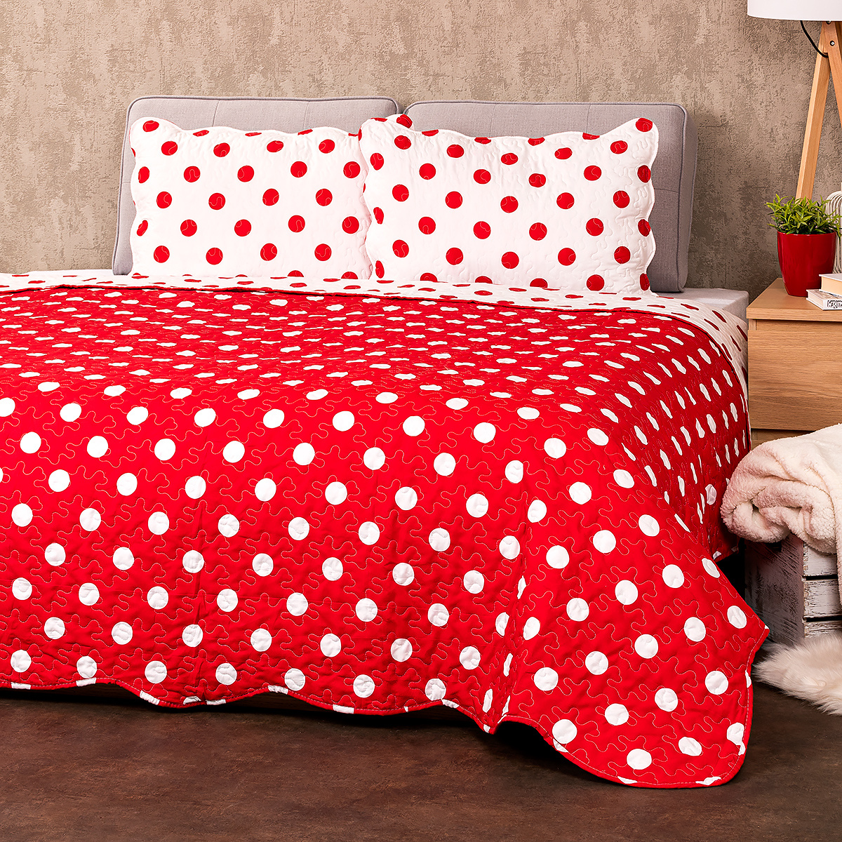 Cuvertură de pat 4Home Buline roșii, 220 x 240 cm, 2 buc. 50 x 70 cm 220 Cuverturi