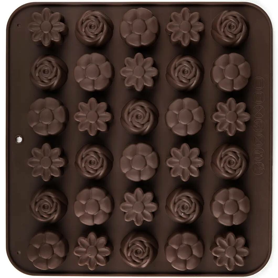 Fotografia produktu: Banquet Formičky na čokoládu silikonové Culinaria Brown 21,4x20,6 cm mix tvarů