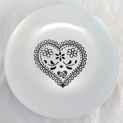 Keramický tanier Srdce, 26,5 cm