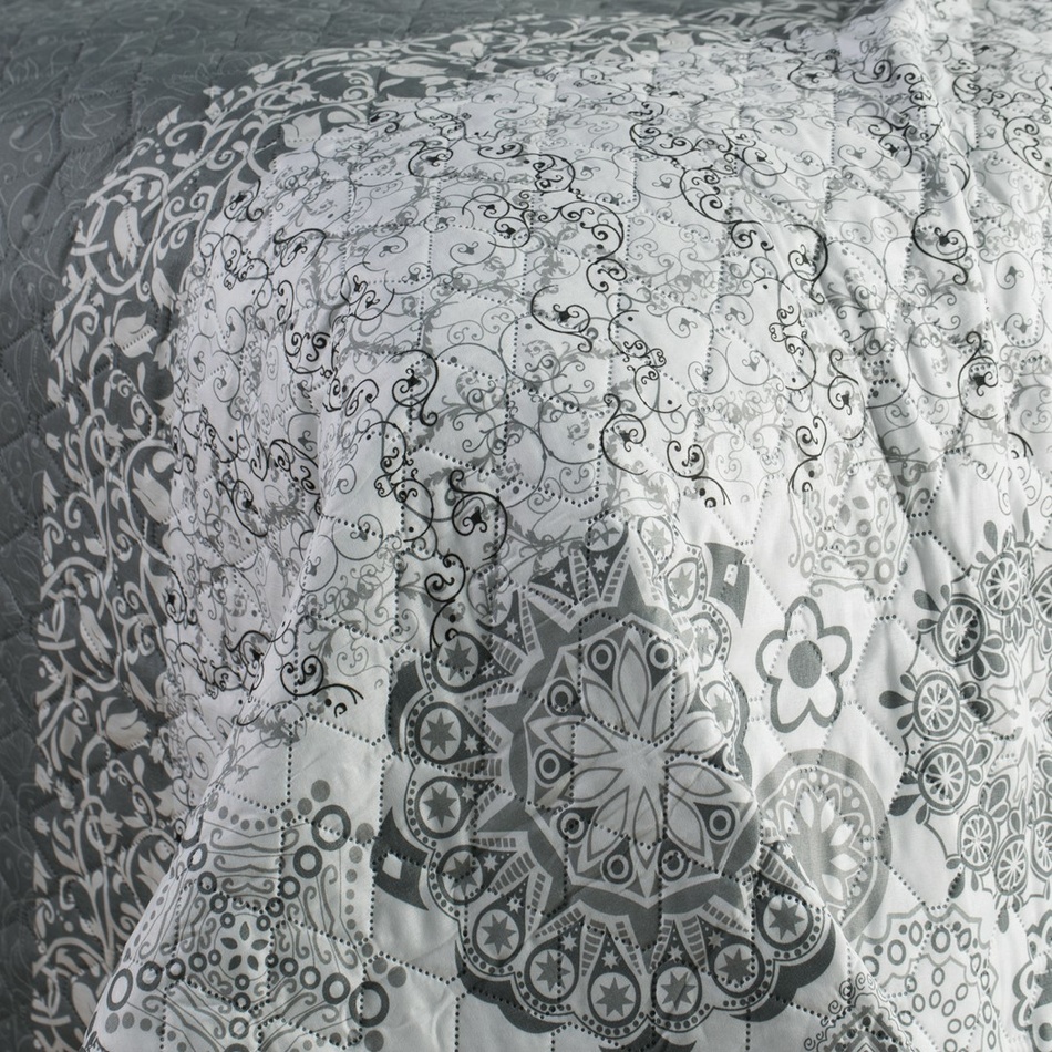 DecoKing Prehoz na posteľ Alhambra sivá, 220 x 240 cm