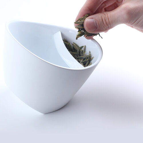 Šikovný hrnček na sypaný čaj 250 ml, biely