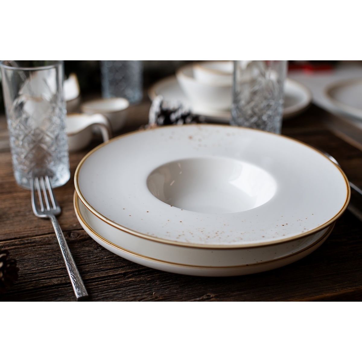 Mäser 8-teiliges Gourmet-Geschirrset Pintar White braune Punkte