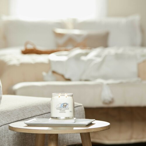Yankee Candle Vonná svíčka střední Signature Soft Blanket, 368 g