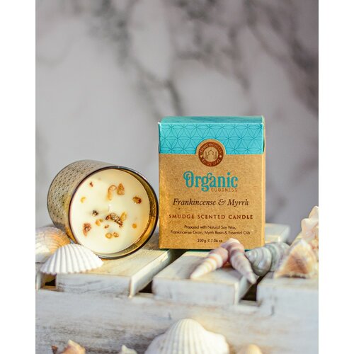 Lumânare aromată organică Frankincense & Myrrh 200 g în sticlă cu folie aurie