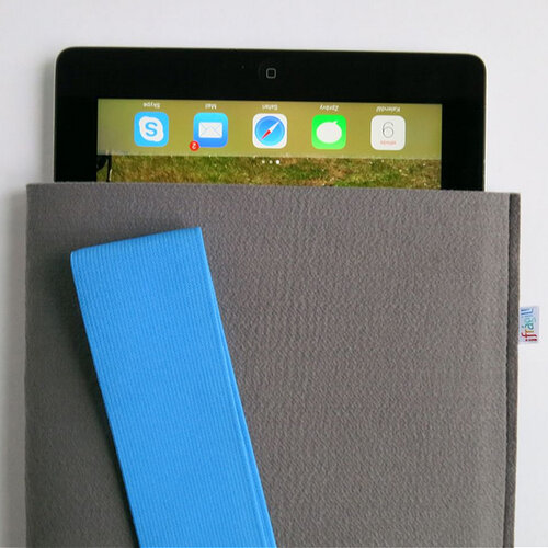 Pokrowiec na iPad, z niebieską gumką