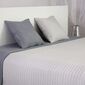 Prikrývka na posteľ Mondo strieborná a svetlo šedá, 220 x 240 cm