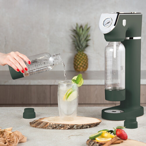 BerlingerHaus Výrobník sódy Sodabar + 2 fľaše Matte Green