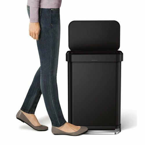 Simplehuman Prostokątny kosz na śmieci z pedałem ikieszenią na worki 55 l, czarny