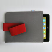 Pouzdro na tablet s červenou gumičkou