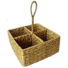 Wiklinowy koszyk z przegródkami