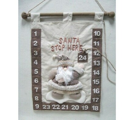 Textilní adventní kalendář Santa