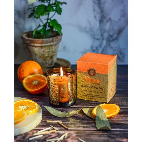 Organska kadilna sveča Mandarin &amp; Bay Leaf 200g v steklenem kozarcu z zlato folijo