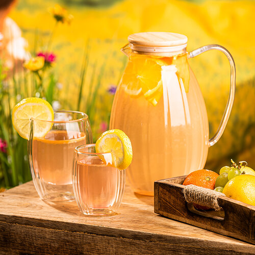 4Home Stekleni vrč Hot&amp;Cool Juicy z bambusovimpokrovom, 1,5 l