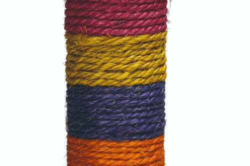 Beeztees Anja szivárványos kaparó, 30 x 30 x 45 cm