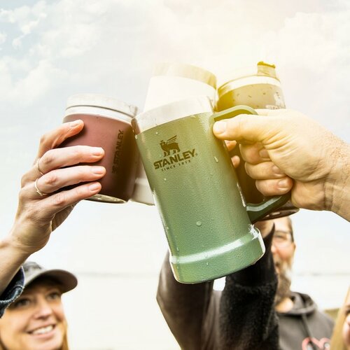 Stanley Korbel söröskorsó Big Grip Beer Stein 700 ml Hammertone Green