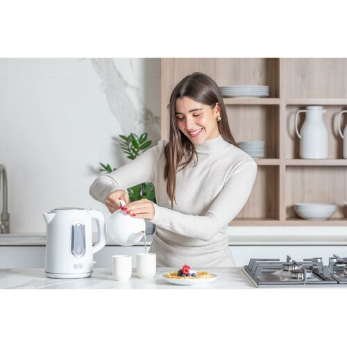 Black+Decker BXKE2204E Rýchlovarná kanvica, biela