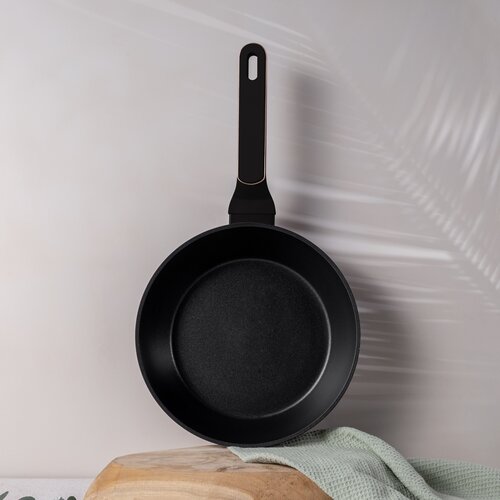 BerlingerHaus Súprava riadu s titánovým povrchom Black Rose, 10 ks