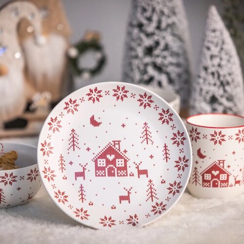 Altom Porcelanasti desertni krožnik Grenlandia 20cm, rdeč