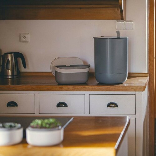 Plastia Posoda za biološki odpad brez okvirja invrečk, bež z kavno usedlino, 4 l