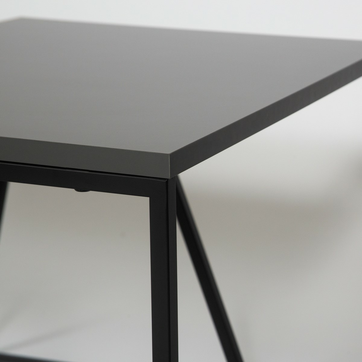 Súprava konferenčných stolíkov Orta Black and Anthracite, 2 ks