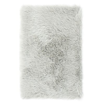Restilo Kožušina Dokka sivá, 60 x 90 cm