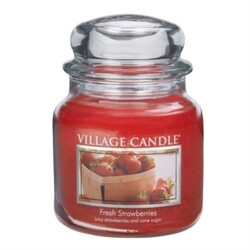Village Candle Vonná sviečka Čerstvé jahody - Fresh Strawberry, 397 g