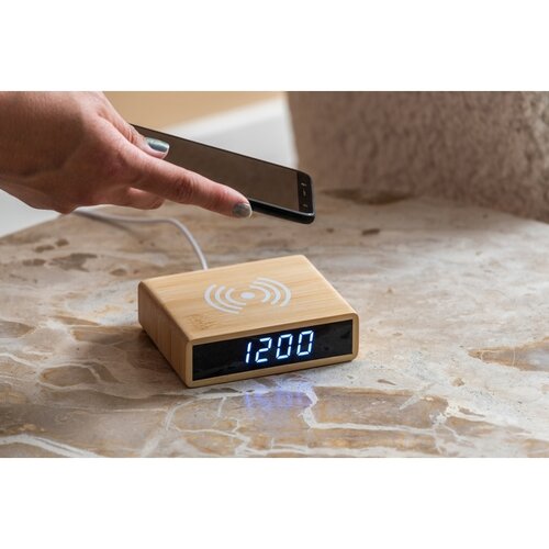 Karlsson 5934 LED-es ébresztőóra töltővel 10,5 cm, bambusz termék 2. képe