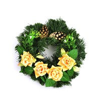 Dušičkový veniec so žltými ružami, 25 cm Dušičkový veniec so žltými ružami, 25 cm