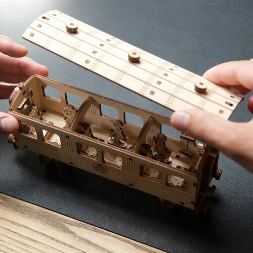 Ugears 3D drevené mechanické puzzle Harry Potter Rokfortský expres