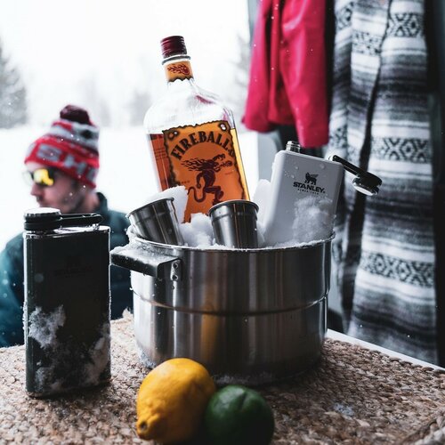 Stanley Easy-Fill steklenica s širokim grlom 230 ml, mat črna barva