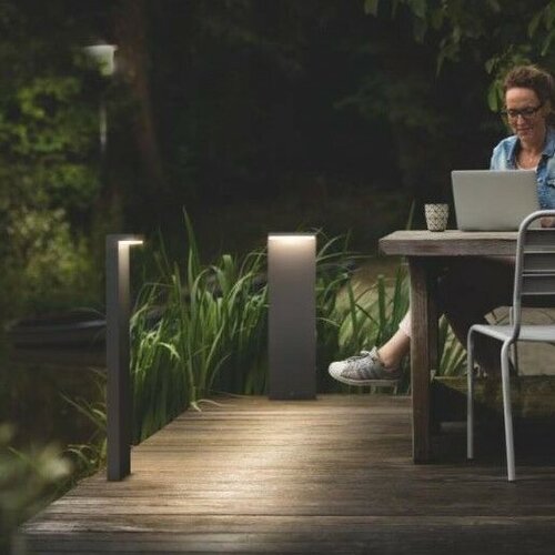 Philips Bustan UltraEfficient zewnętrzna lampasłupkowa LED 3,8 W 2700 K 82 cm, antracyt