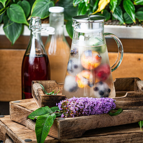 4Home Stekleni vrč z pokrovom Jug Hot&Cool, 1,8 l