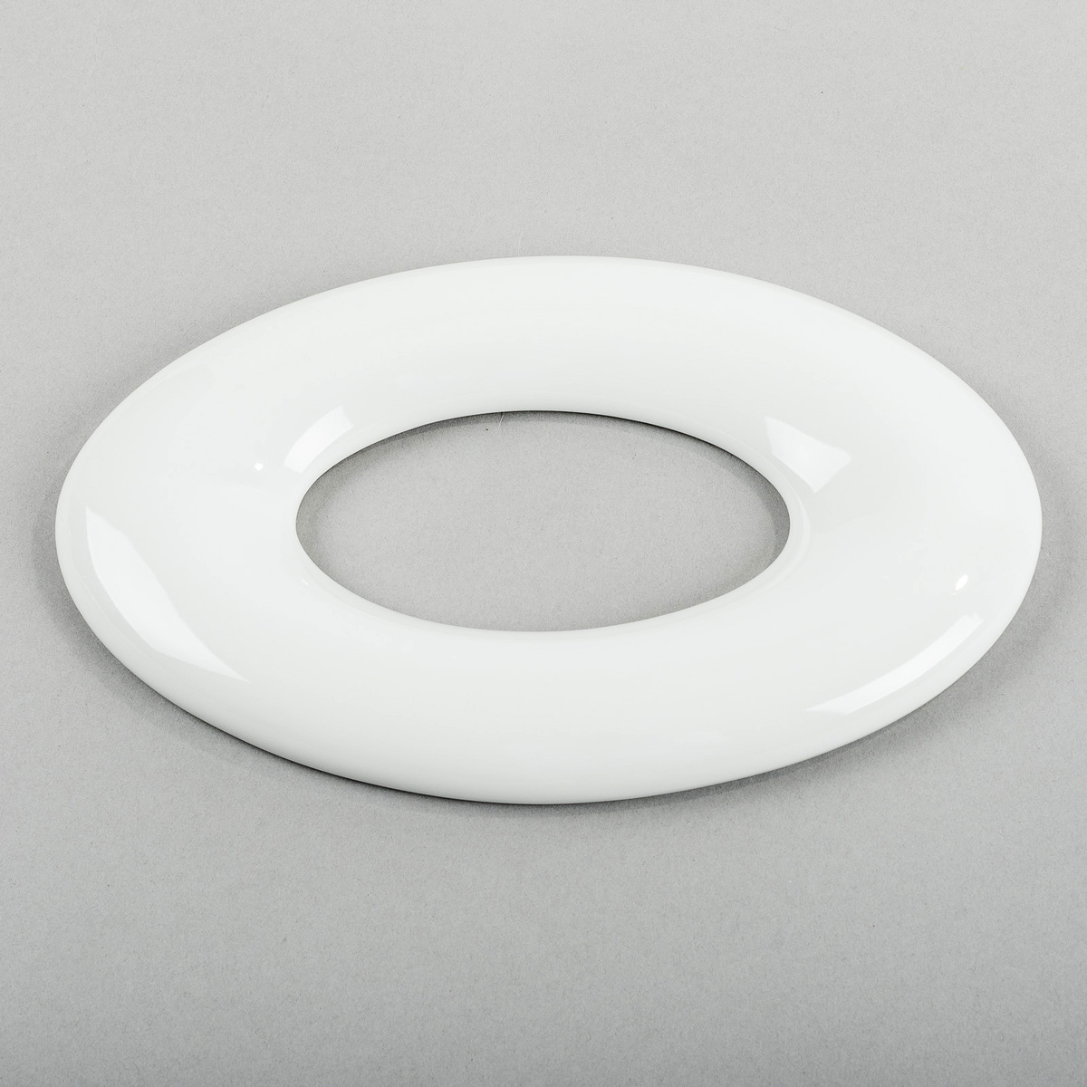Studio Pirsc Porcelain 3D tapeta OVAL 24 cm, bílá
