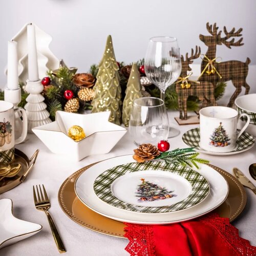 Altom Porcelanowy talerz deserowy Christmas Tree 20 cm