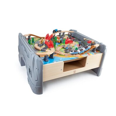 Hape Stolik do zabawy z kolejką 70 elem.