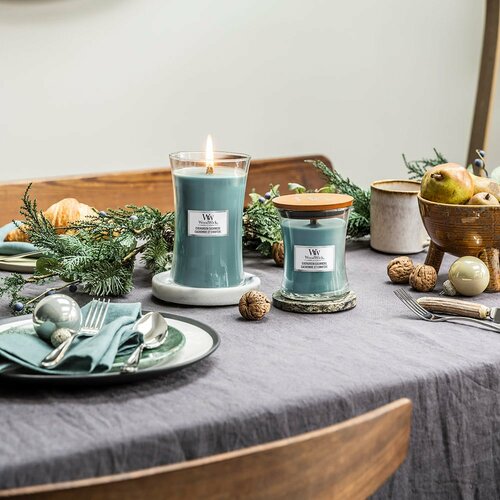 WoodWick dišeča sveča, velika vaza Evergreen Cashmere, 609 g
