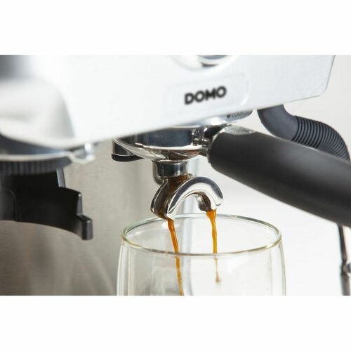 DOMO DO725K pákový kávovar s mlýnkem na kávu