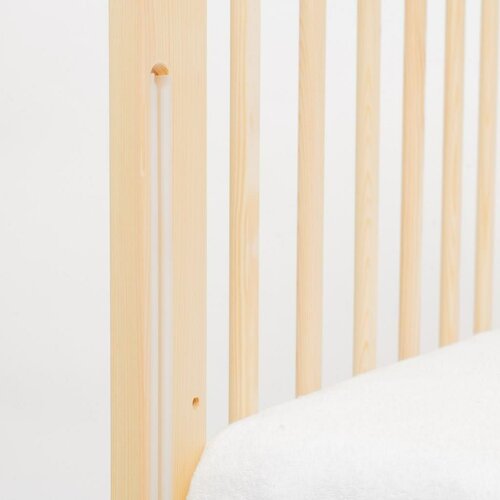 Pătuț pentru copii New Baby Lilly cu lateraldetașabil și sertar, natural