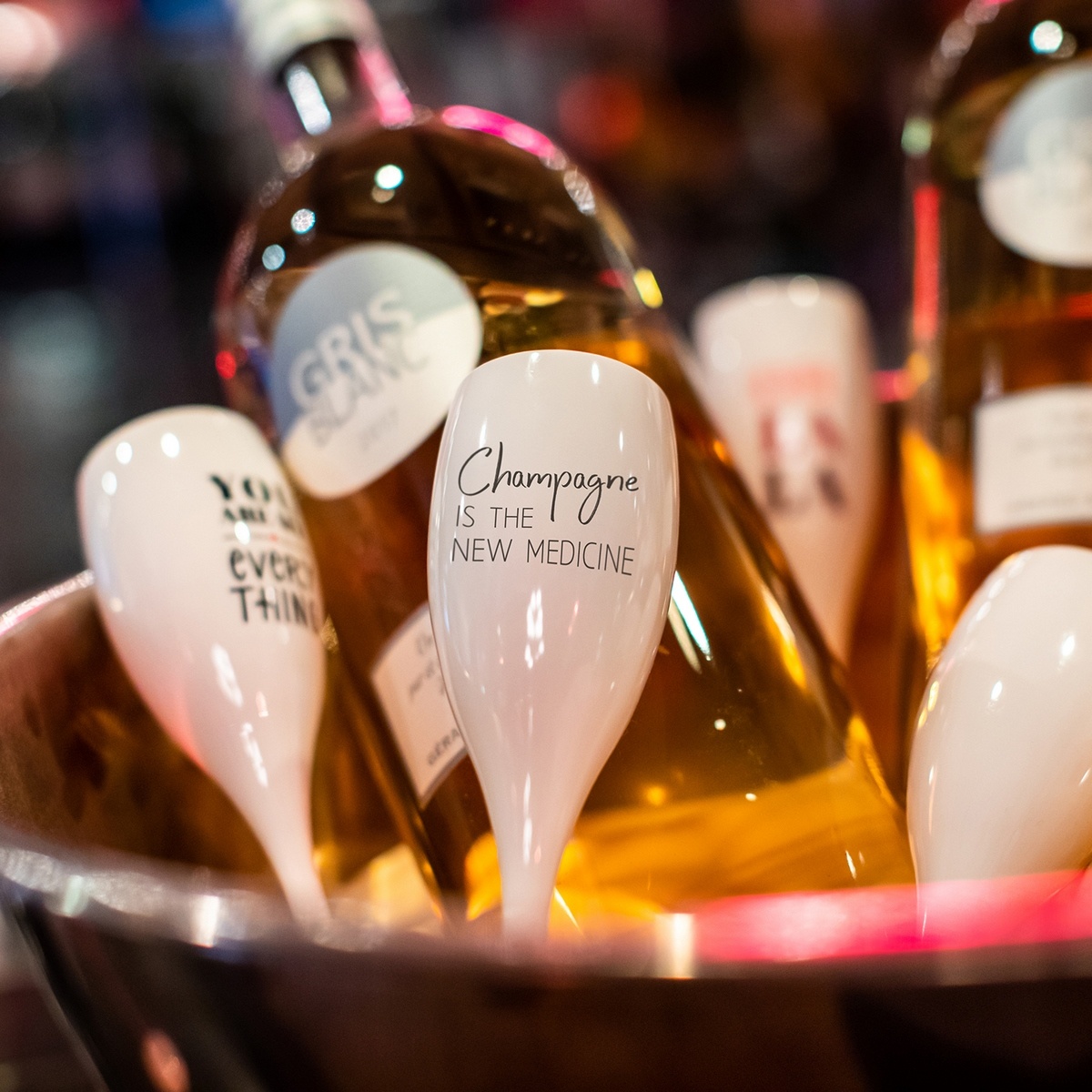 Koziol üvegpohár felirattal - Champagne the new medicine termék 2. képe