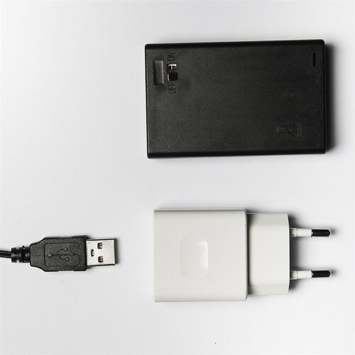 Instalație luminoasă Astra LED mini Om de zăpadă colorată, 20 beculețe