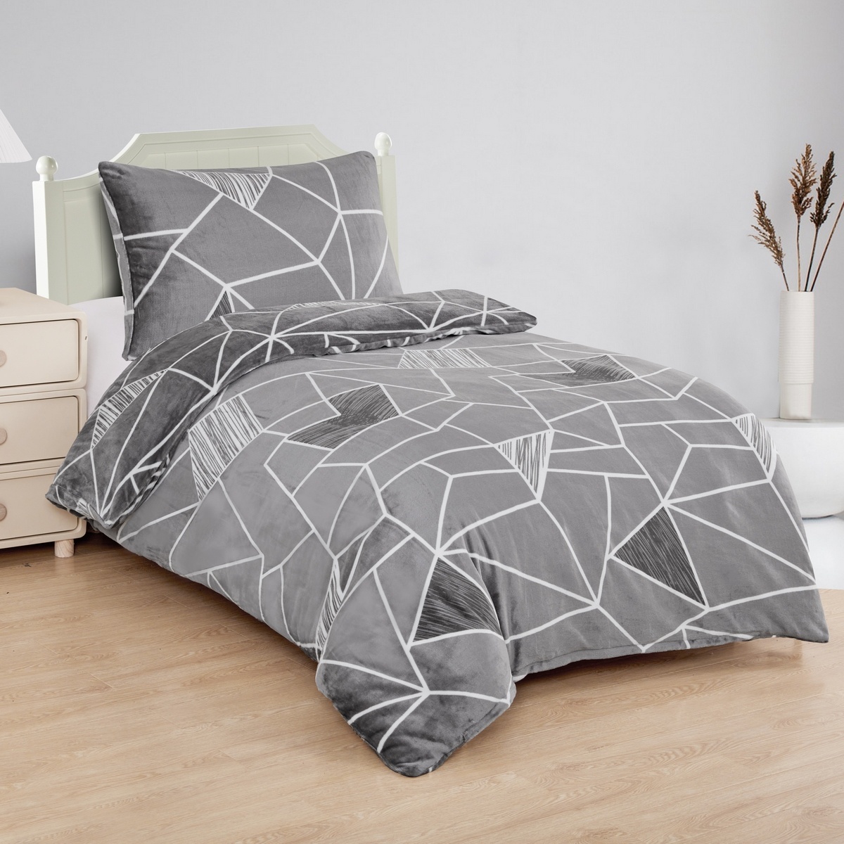 Pościel mikroplusz Triangulo szary, 140 x 200 cm, 70 x 90 cm